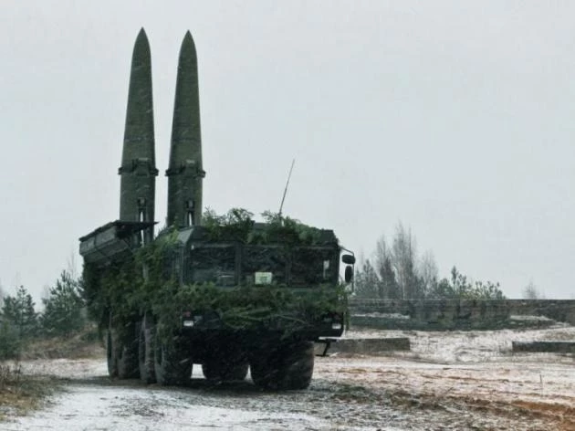 SS-26 Iskander: Η Ρωσία αναπτύσσει τη ναυτική έκδοση του βλήματος (Εικόνες-Βίντεο)